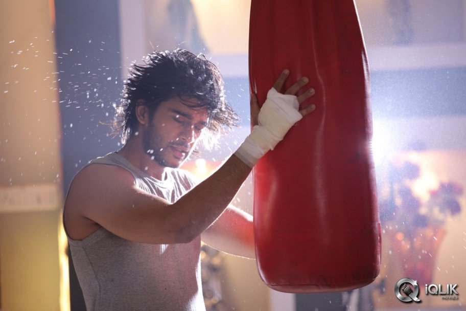 Mirchi Lanti Kurradu